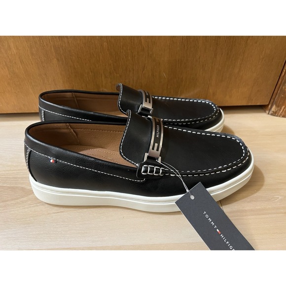 Mens Tommy Hilfiger Loafer Shoes Driving Size 7.5 Black Silver Hardware - Picture 1 of 7